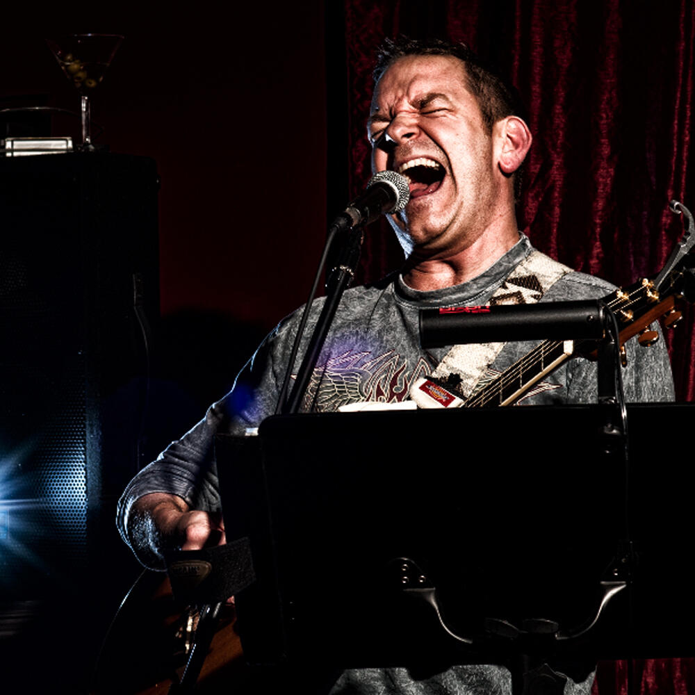 Chris Figgures is a live solo musician